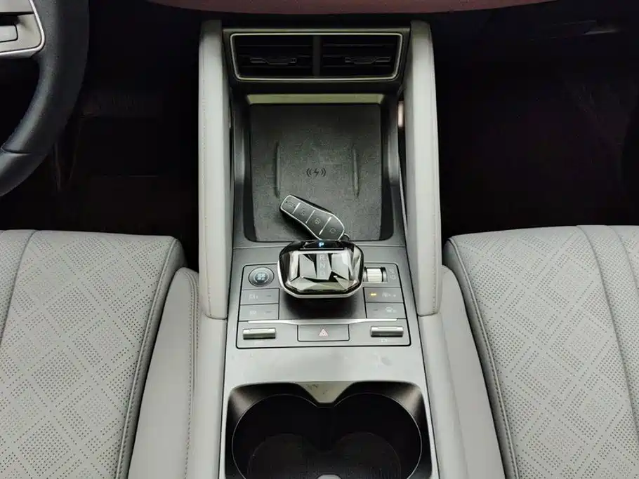 BYD Yuan UP 2024 2024 401KM Surpass Edition
