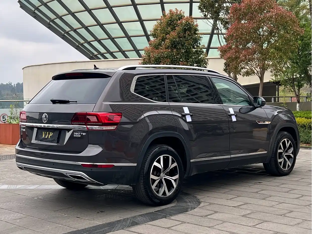 Volkswagen Teramont 2019 380TSI 4WD Luxury Edition China VI фото 6