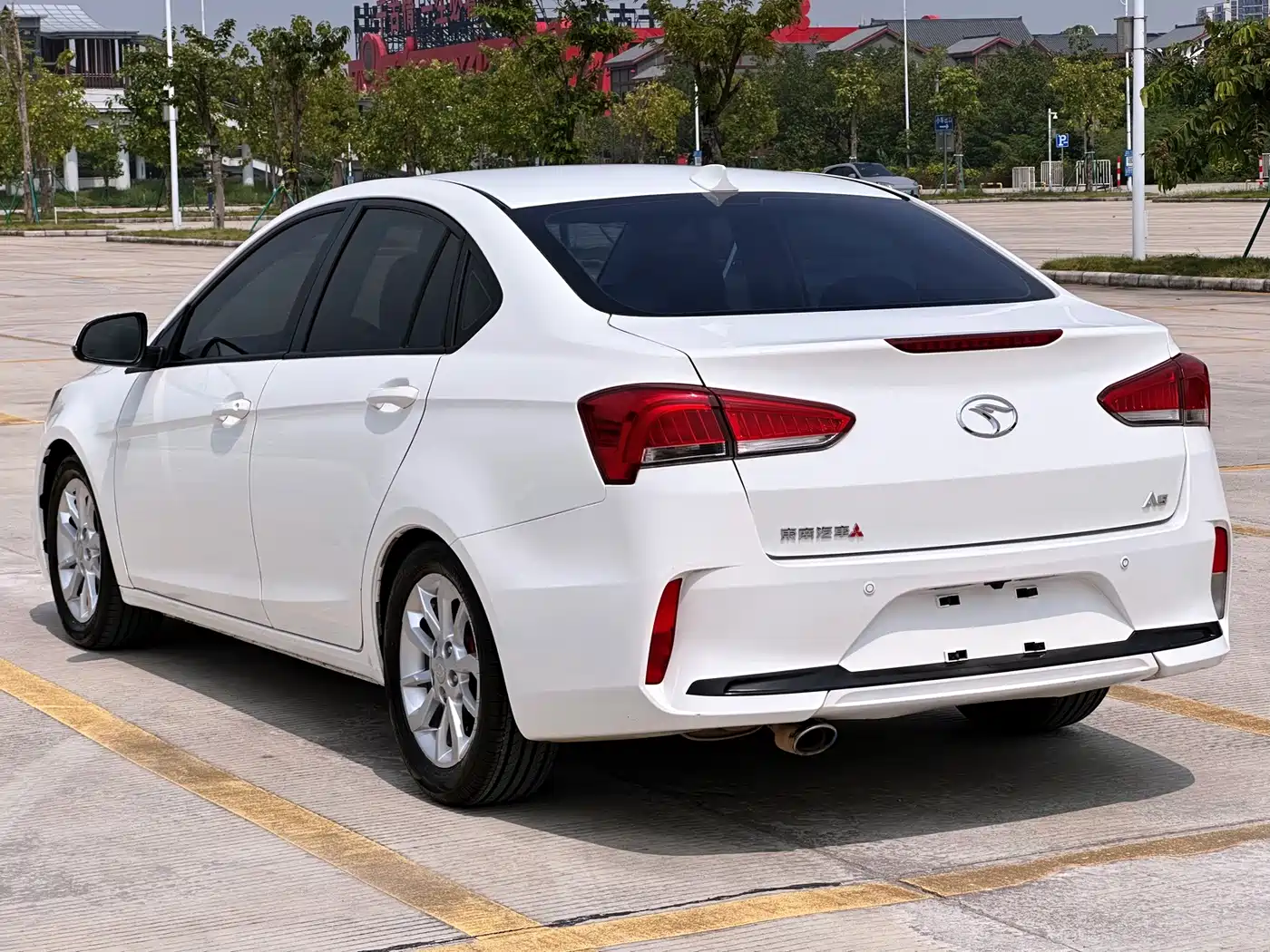 Soueast A5 Wing Dance 2019 2019 1.5L CVT Premium Edition China V