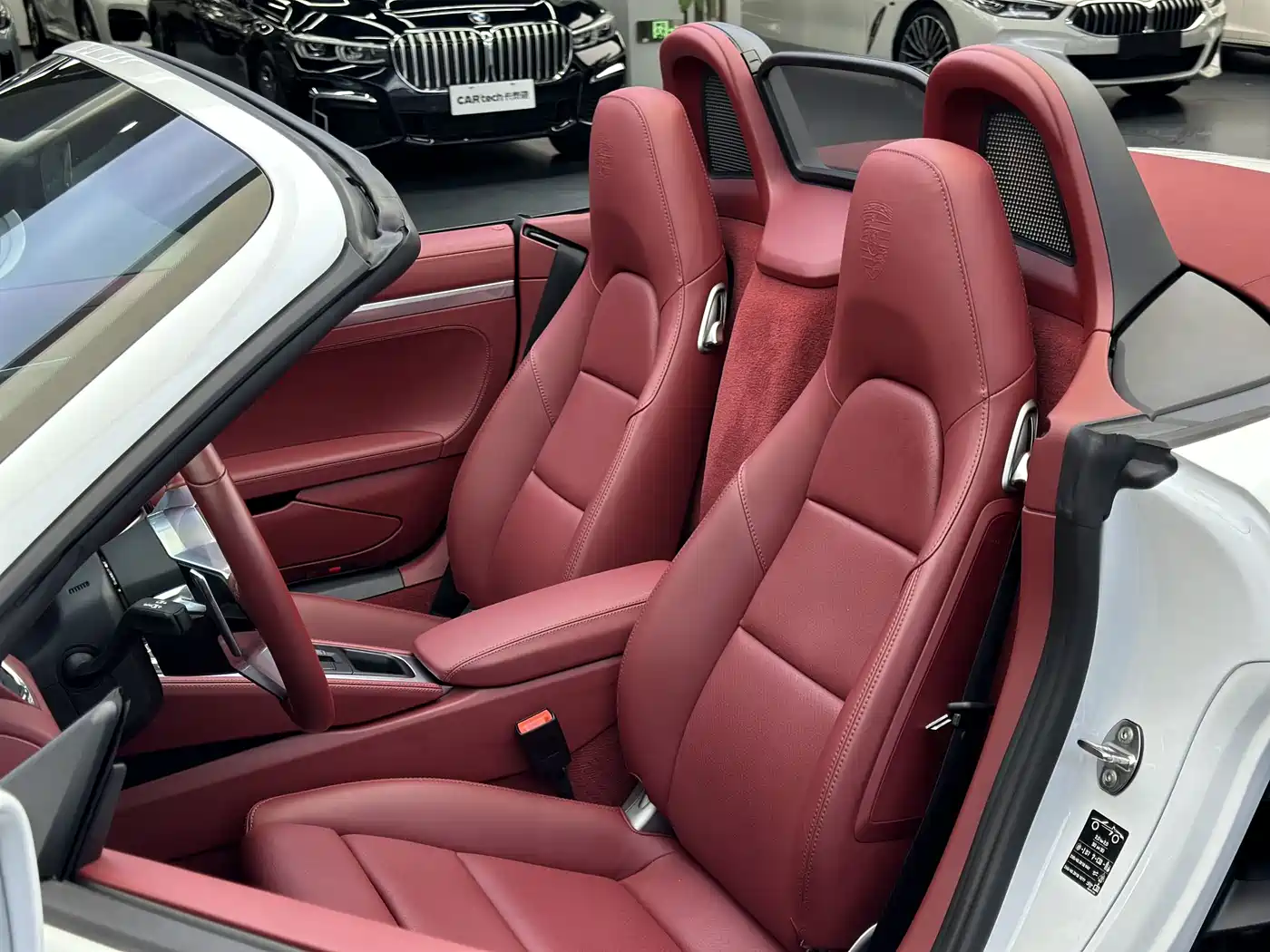 PORSCHE 718