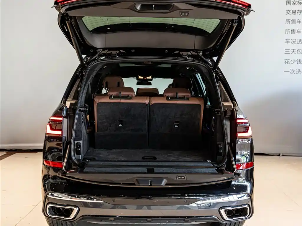 BMW X7 2023 xDrive40i Exclusive M Sport Package фото 18