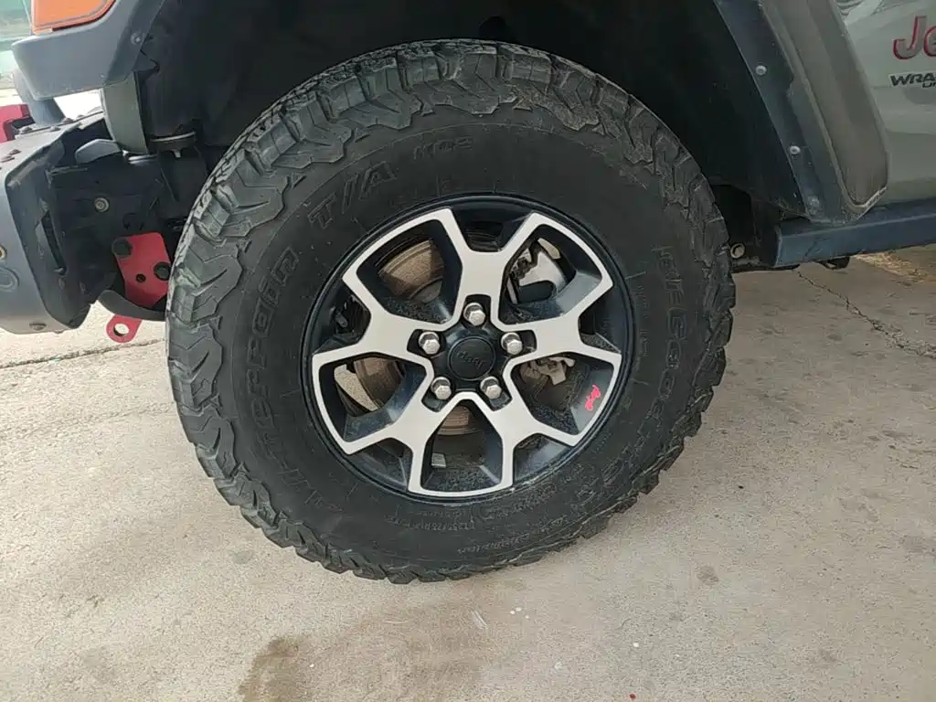 Фото 23 - Jeep Wrangler