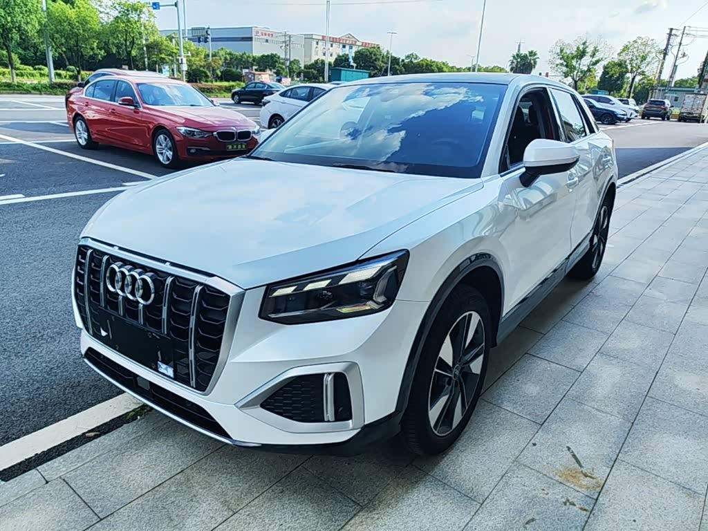 Audi Q2L
