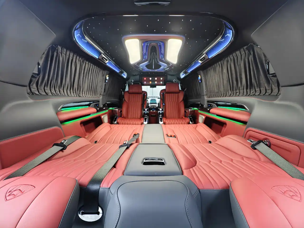Mercedes-Benz Vito 2021 2.0T Business Edition 7-seater фото 7