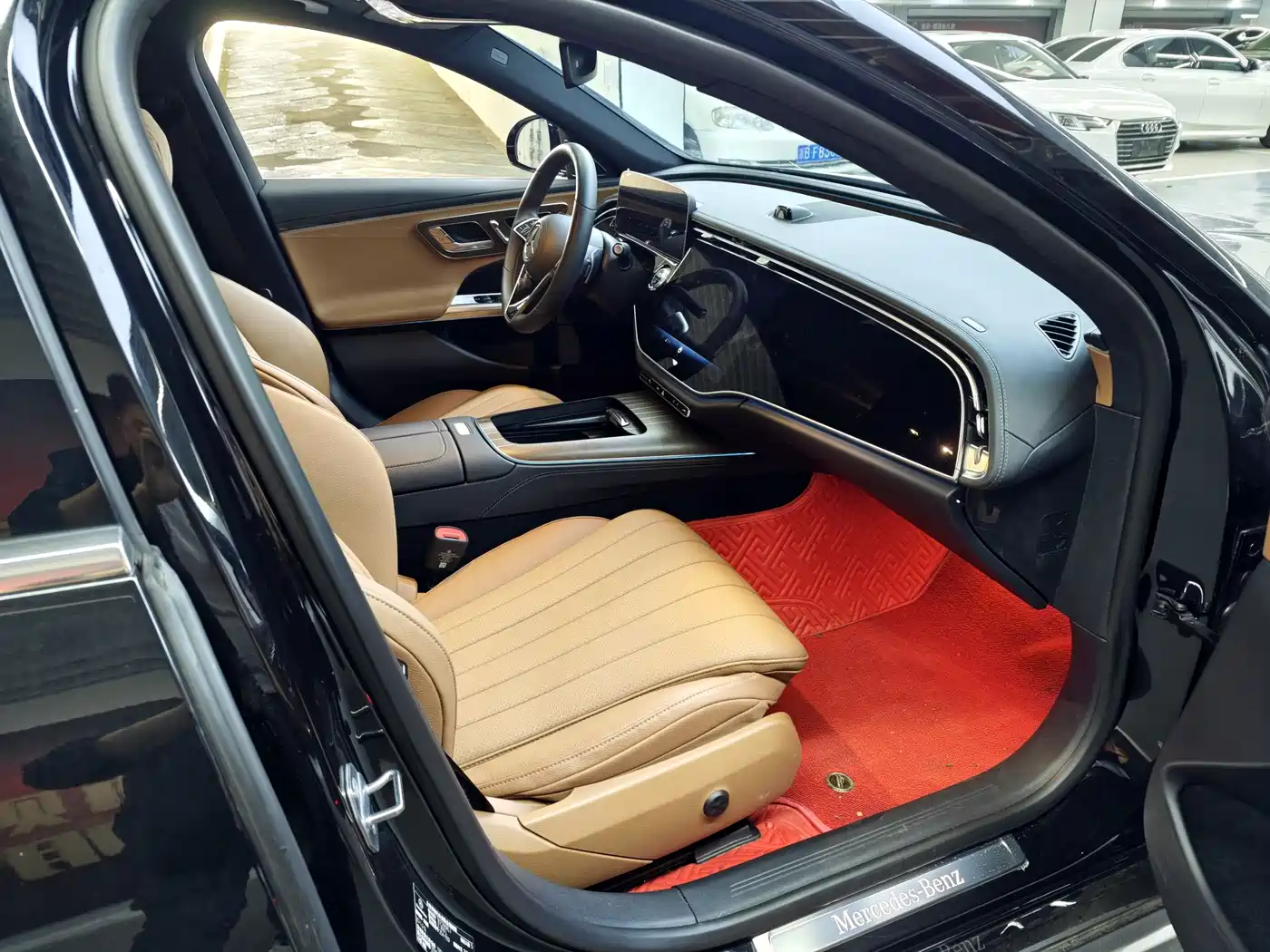 Mercedes-Benz E-Class 2024 Model E 300 L Luxury фото 4