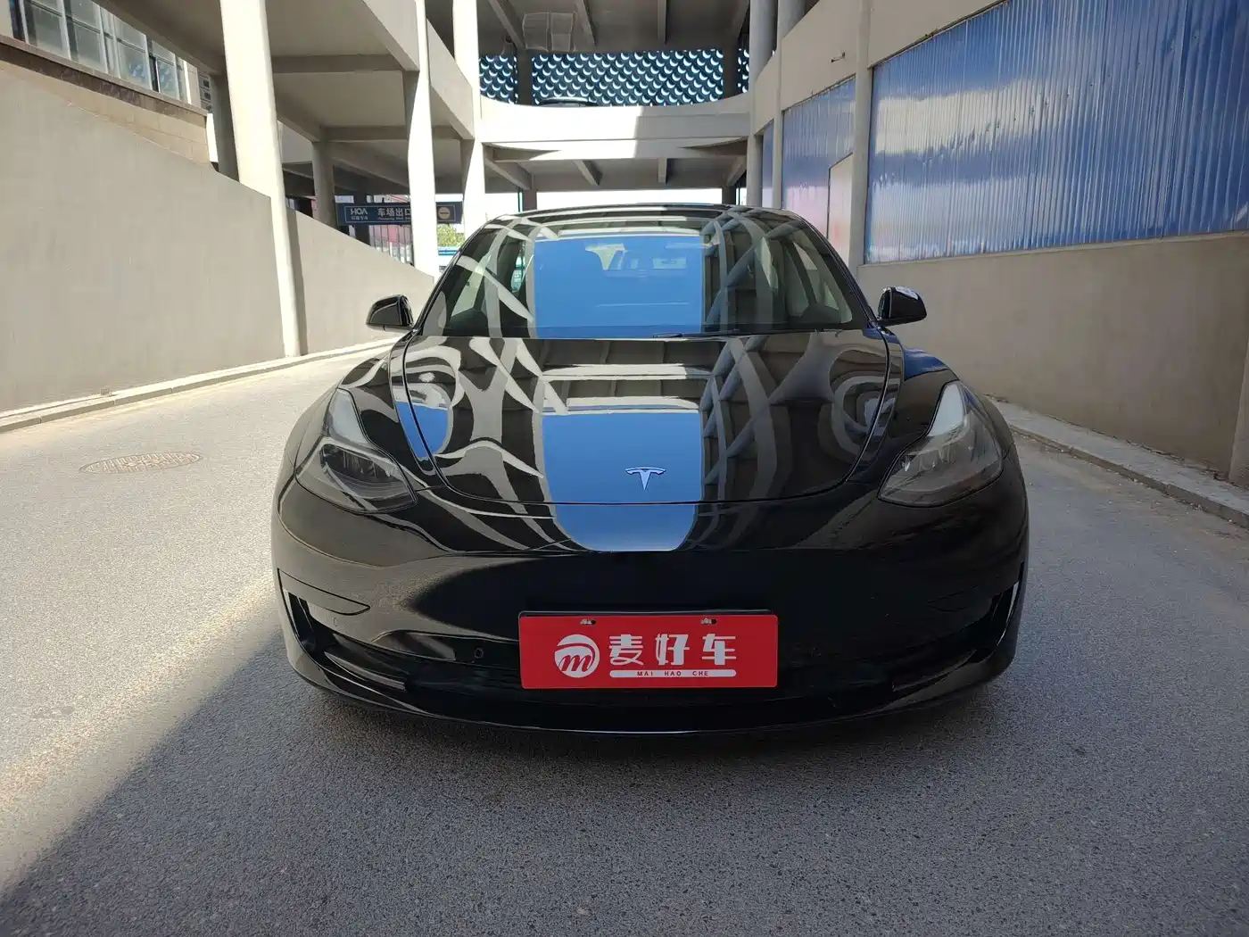 Фото 2 - Tesla Model 3