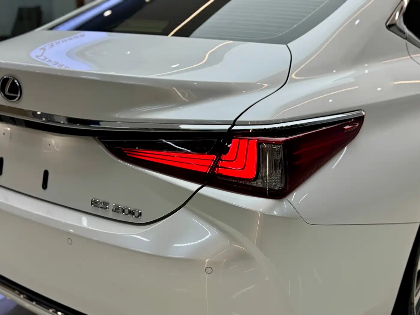 Lexus ES 2020 200 Luxury фото 6