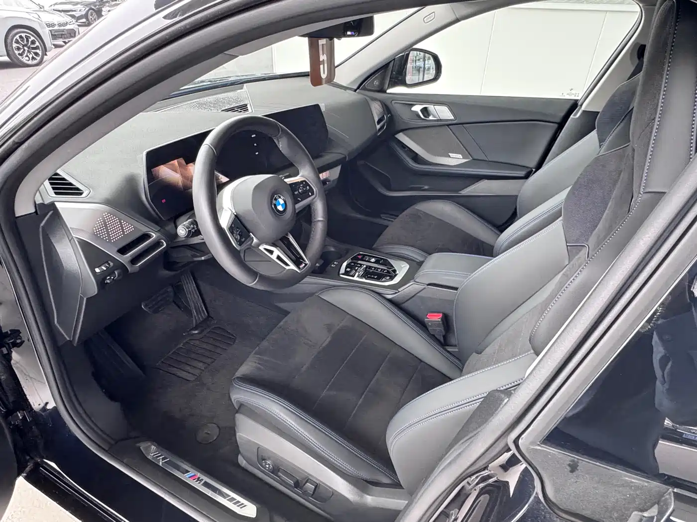 BMW 2 Series 2025 225L M Sport Moonlight Package фото 7