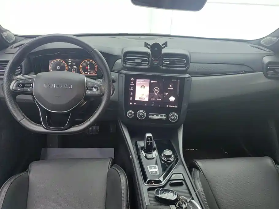Lynk & Co 03 2021 2.0TD Auto Jin Pro фото 12