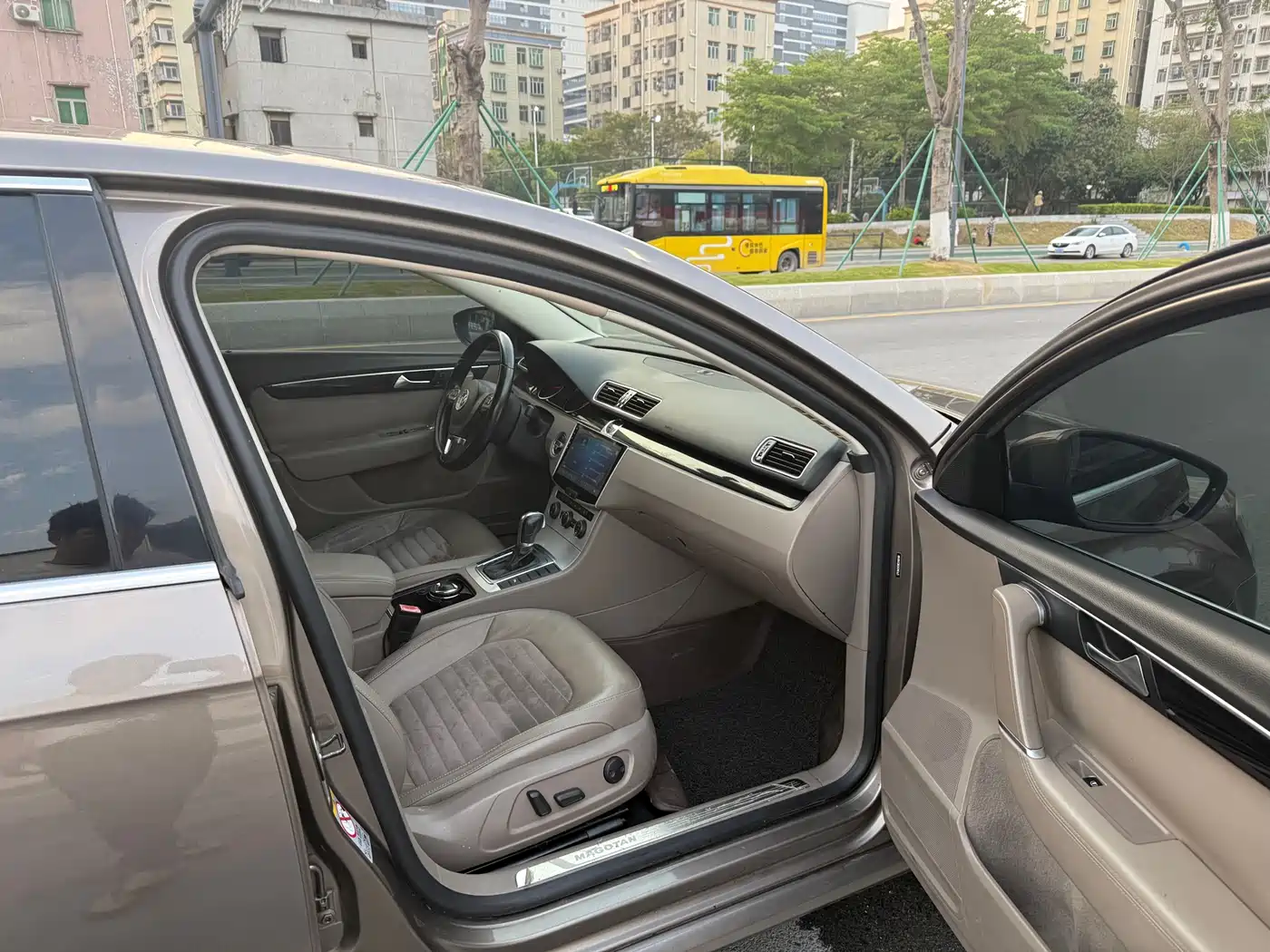 Volkswagen Magotan 2015 1.8TSI Luxury фото 16