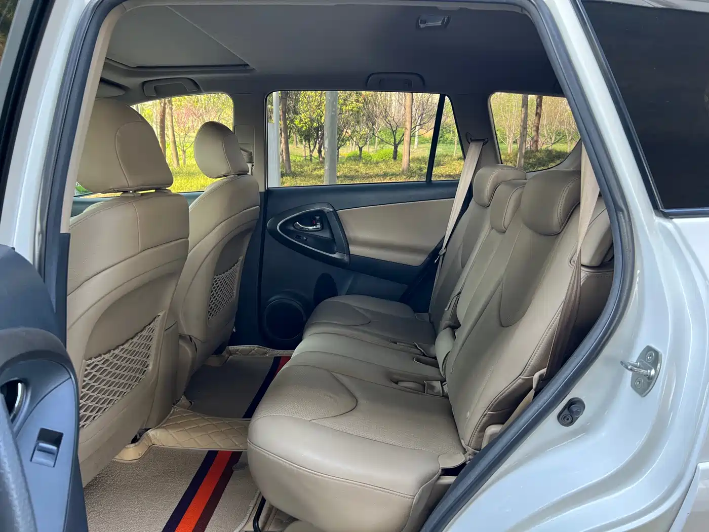 Toyota RAV4 Rongfang 2012 Styling Edition 2.4L Automatic 4WD Luxury фото 9