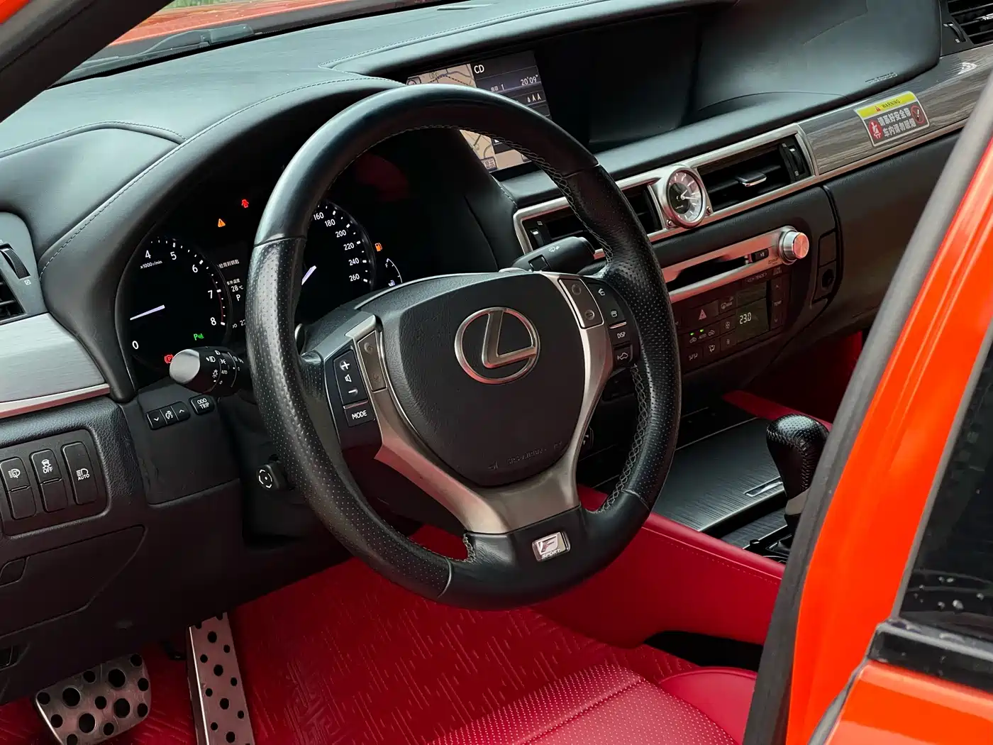 Photo 19 - Lexus GS