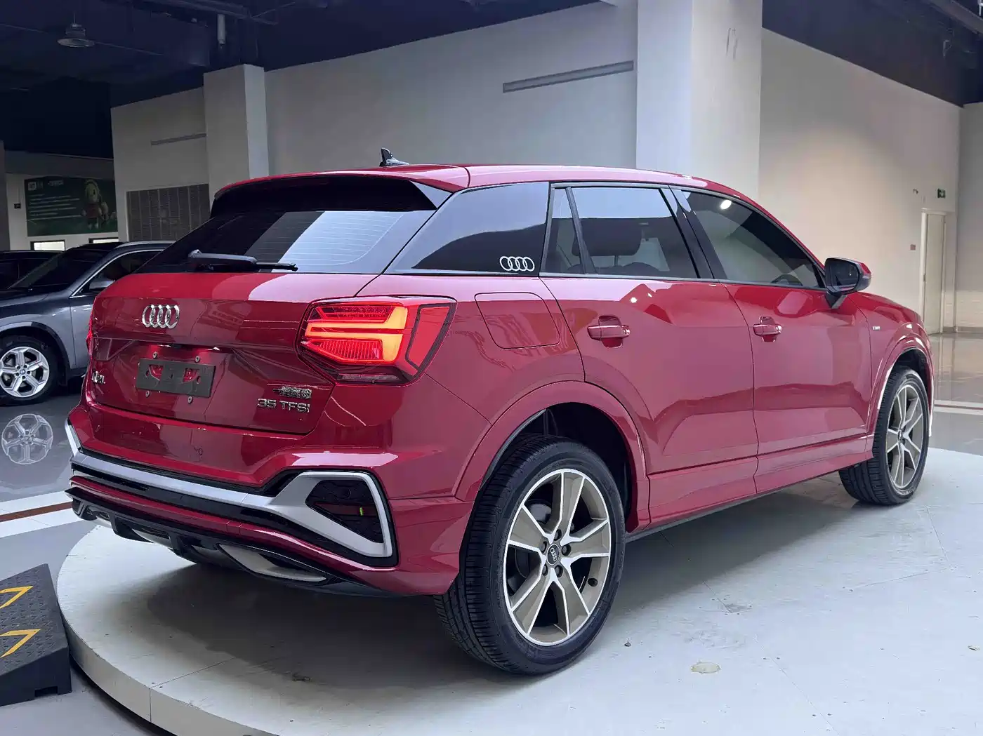 Audi Q2L 2022 35 TFSI Fashion Dynamic фото 6