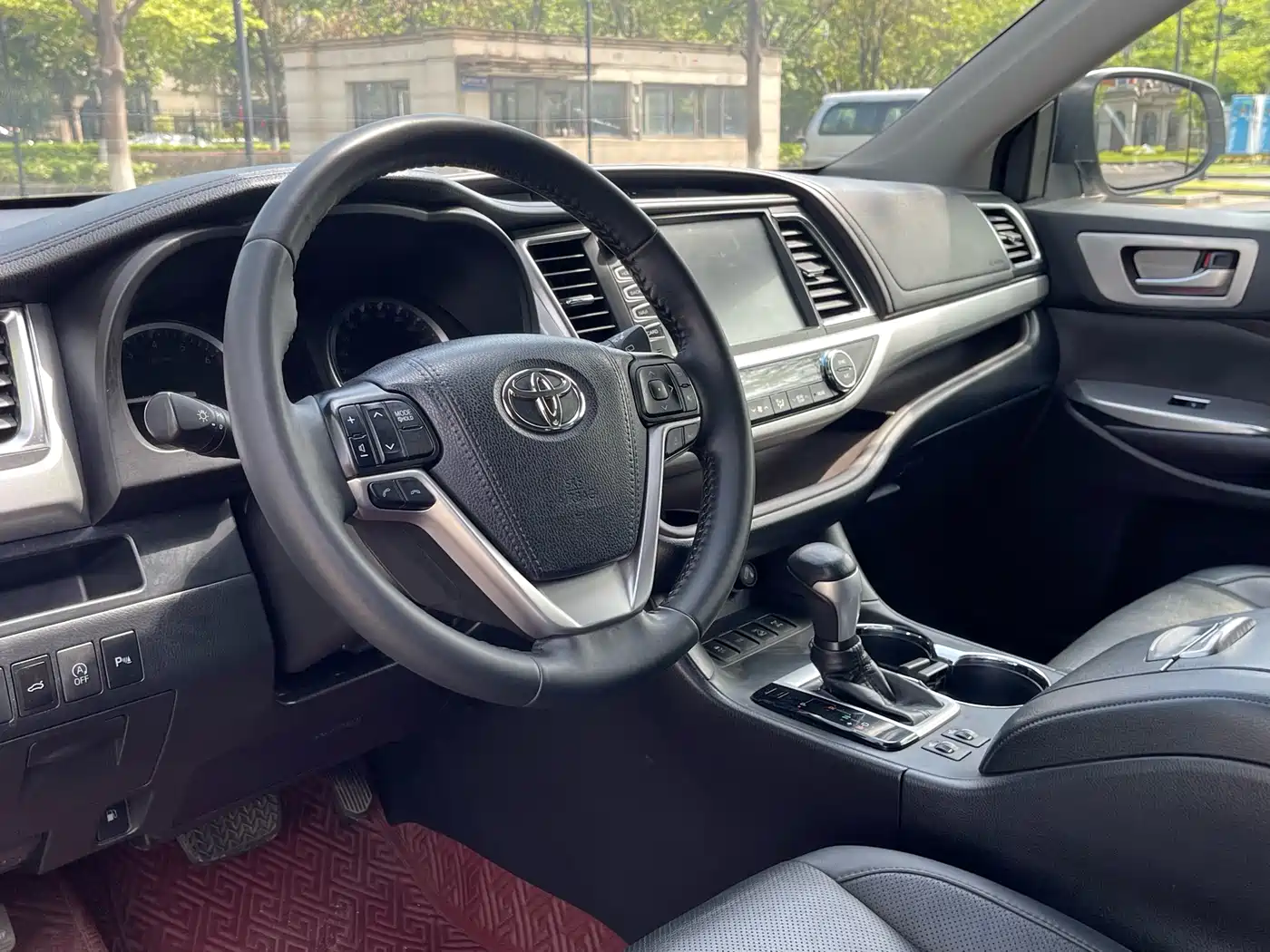 Toyota Highlander 2018 2.0T 4WD Luxury 7-seater (China V) фото 23