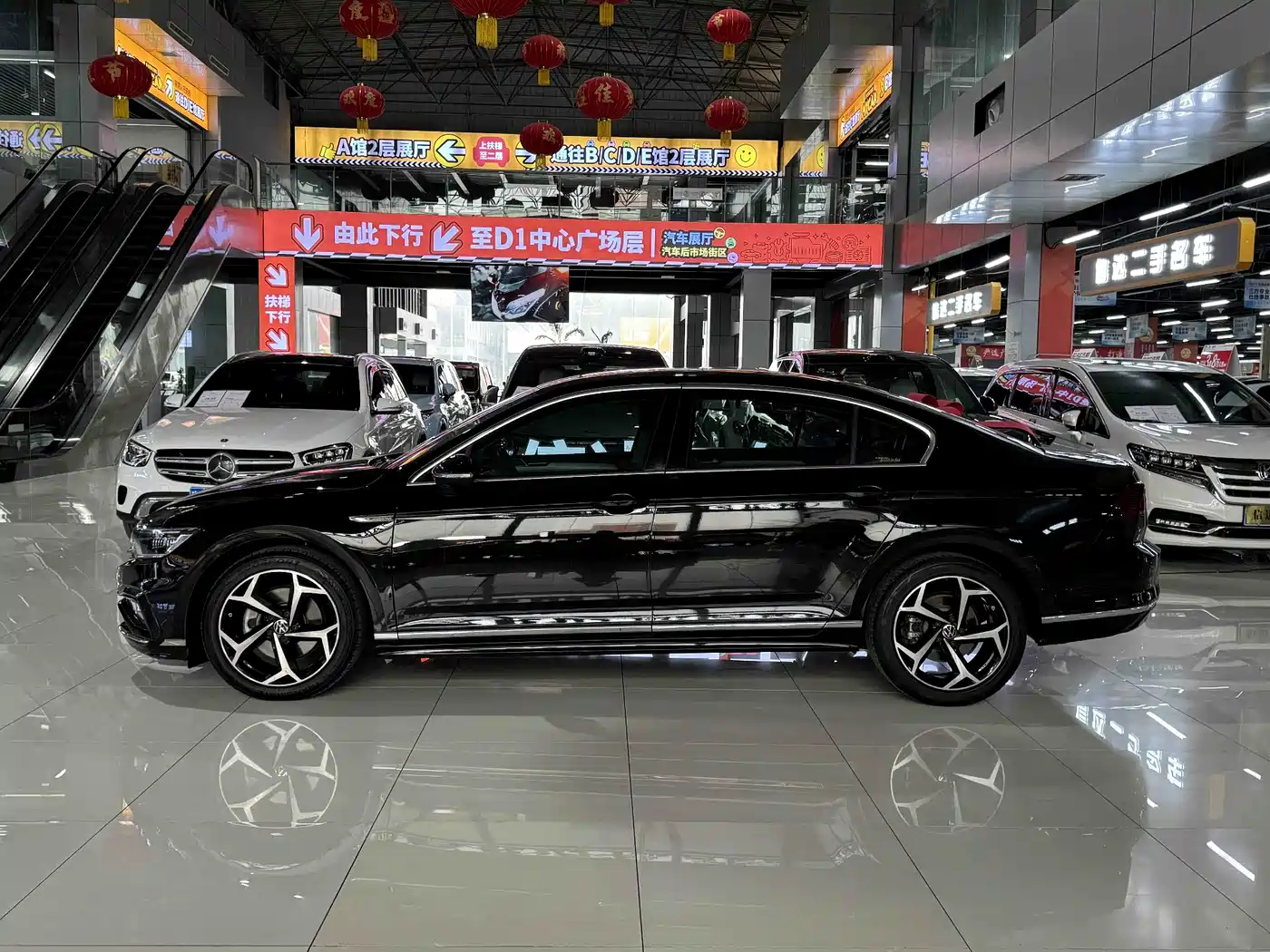 Volkswagen Magotan 2023 Model 2 Million Commemorative Edition 330TSI DSG Luxury фото 14