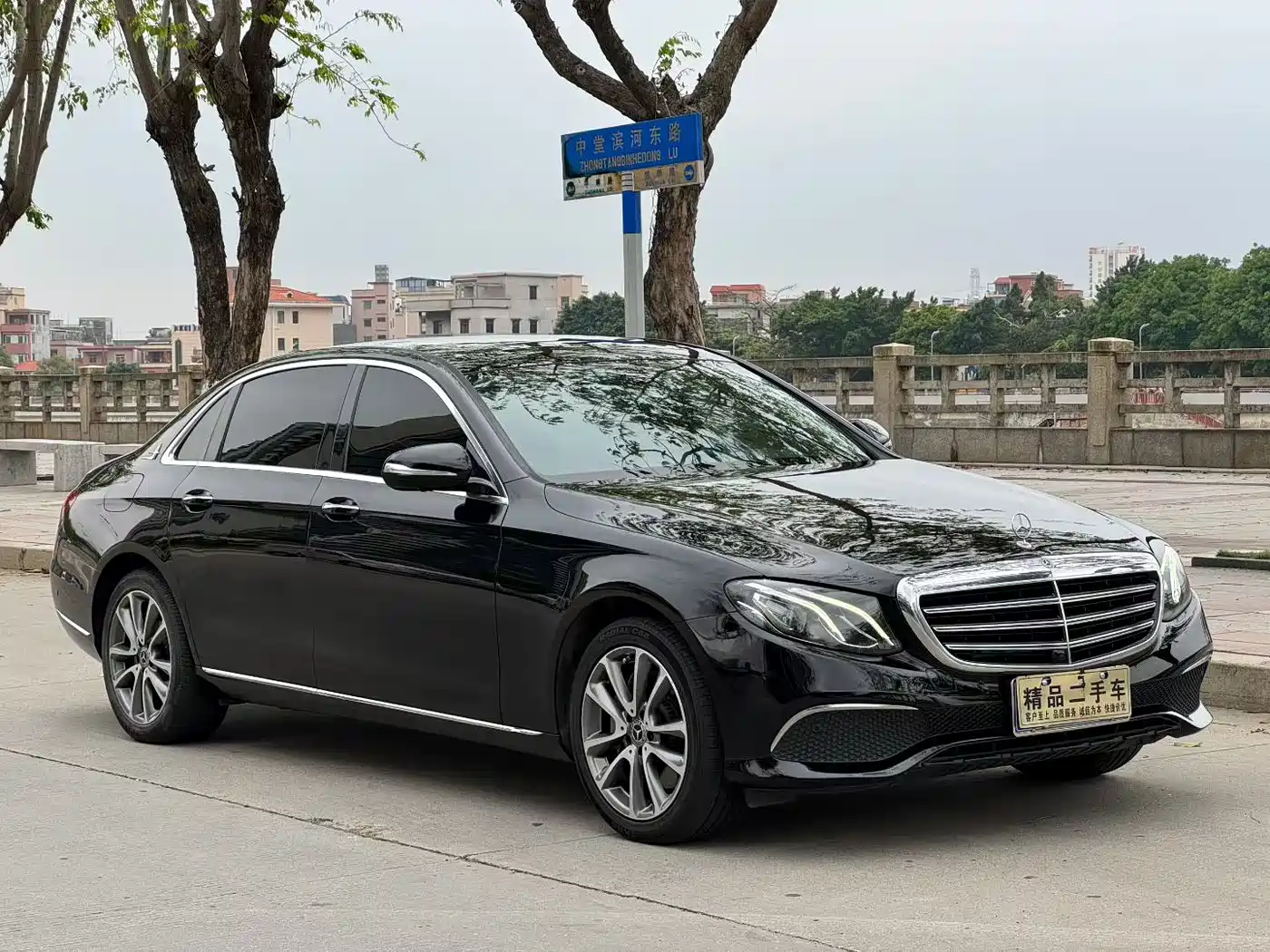 Mercedes-Benz E-Class 2019 E 300 L Fashion фото 2