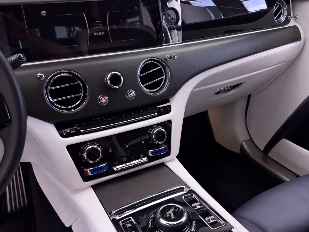 Фото 23 - Rolls-Royce Ghost