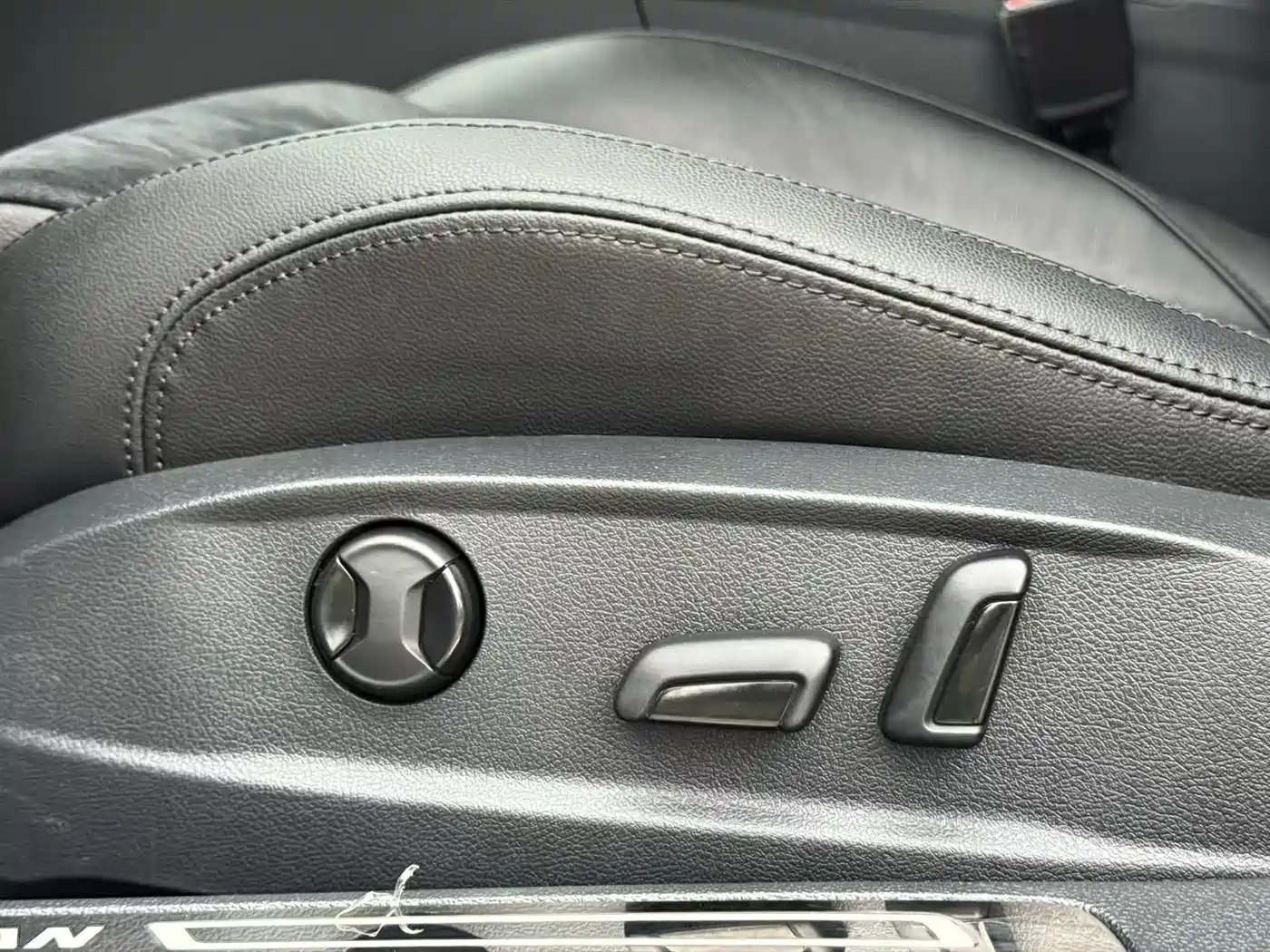 Volkswagen Magotan 2018 330TSI DSG Luxury фото 22
