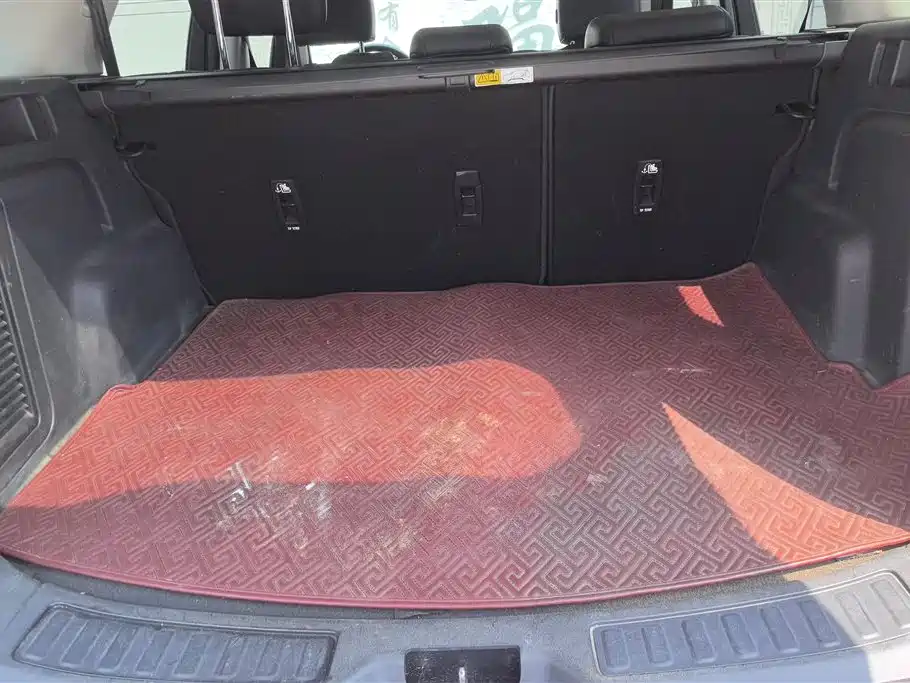 Land Rover Discovery Sport 2019 240PS SE Edition China V фото 4