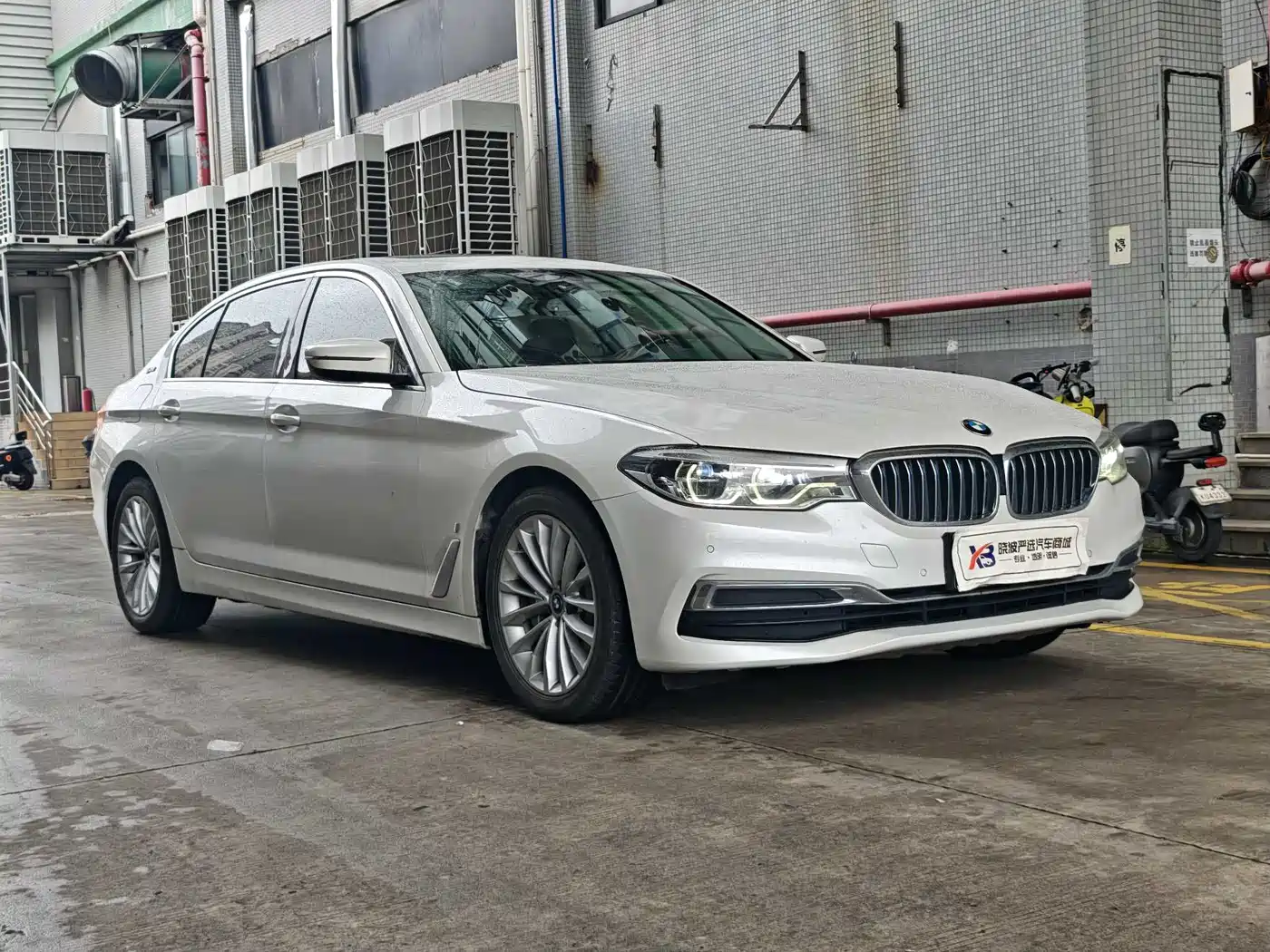 BMW 5 Series New Energy 2019 530Le Luxury Package фото 4