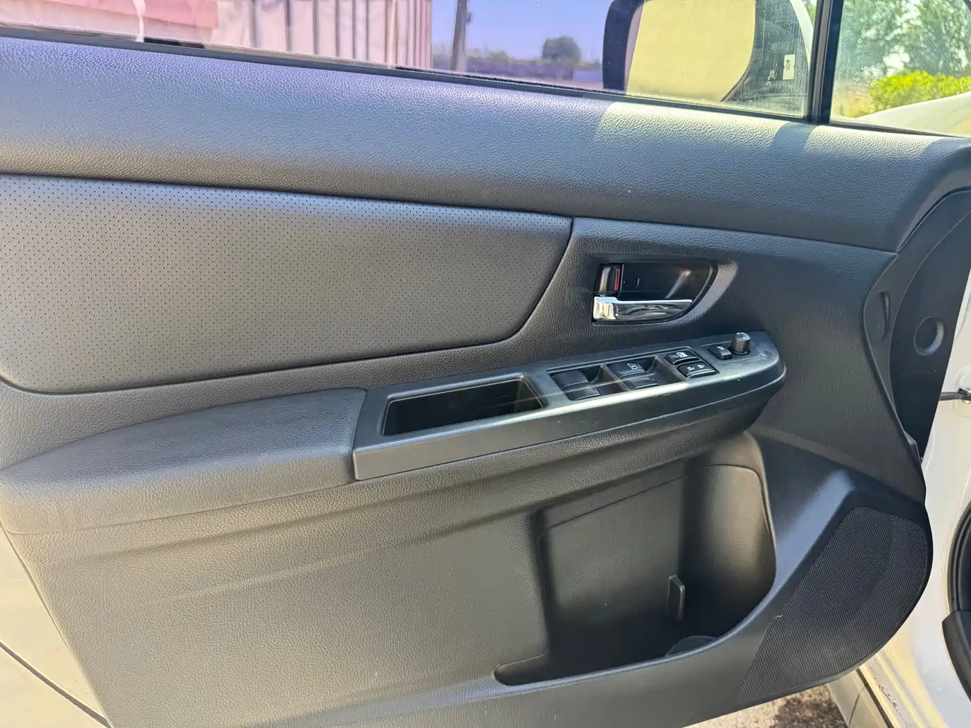 Subaru XV 2012 2.0i Comfort Edition фото 13