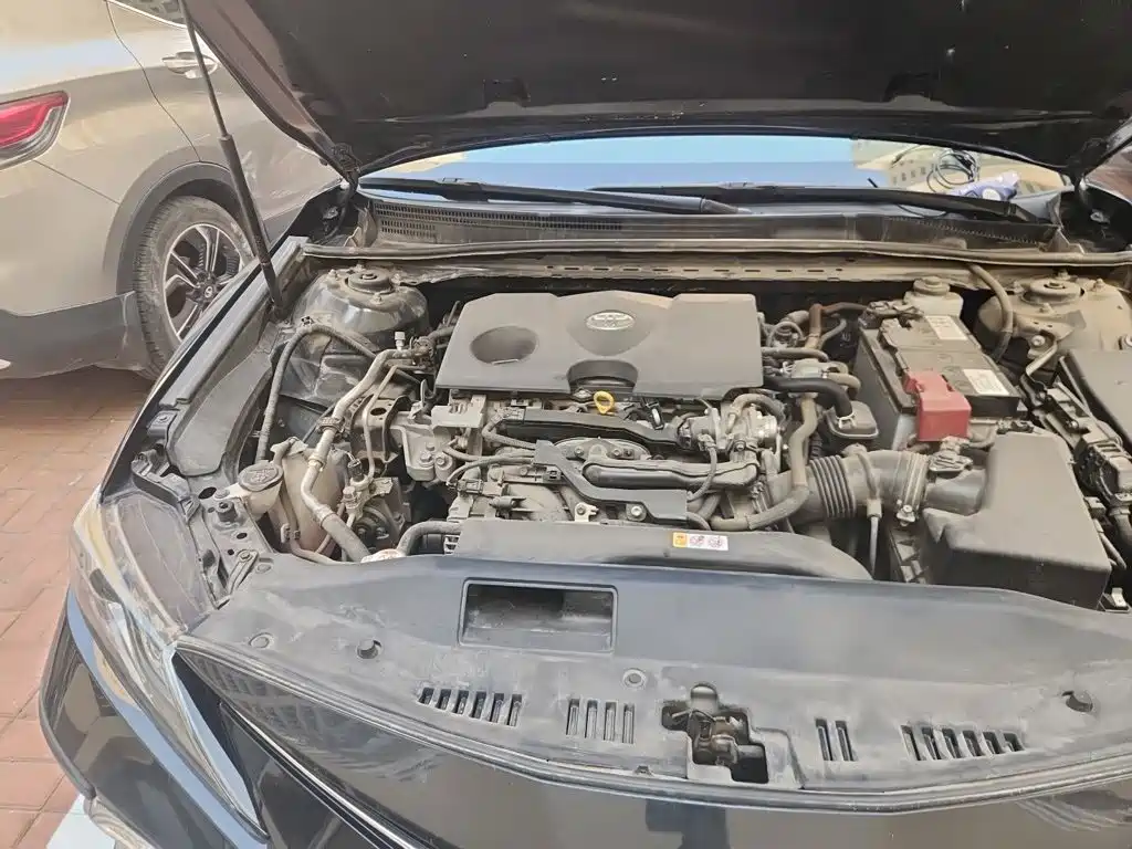 Фото 19 - Toyota Camry