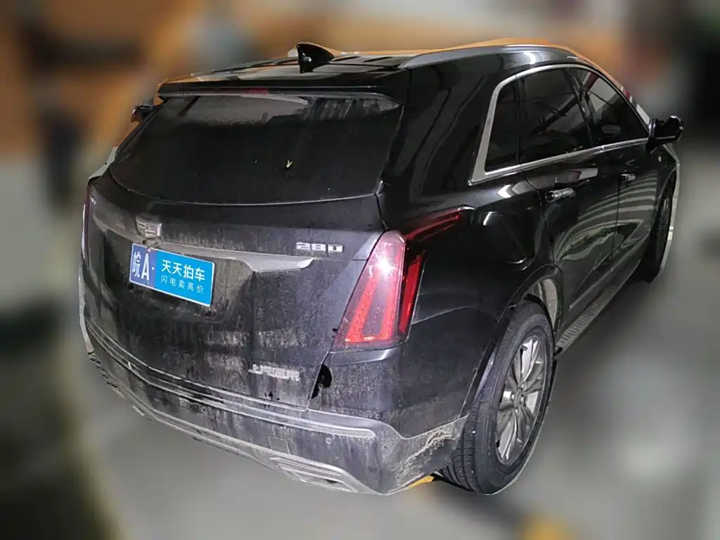 Фото 2 - Cadillac XT5