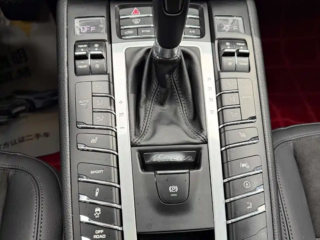 Porsche Macan 2020 Macan 2.0T фото 23