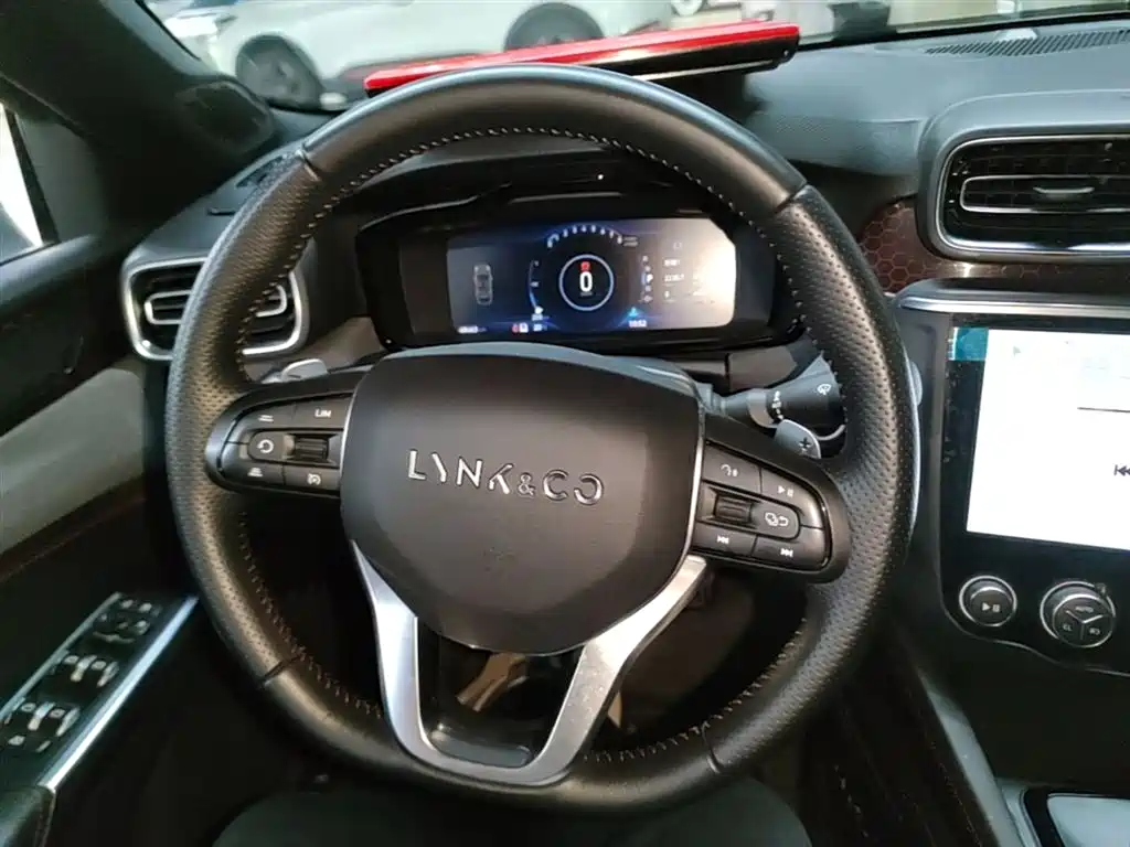 Lynk & Co 03 2018 1.5TD DCT Sport (China V) фото 11