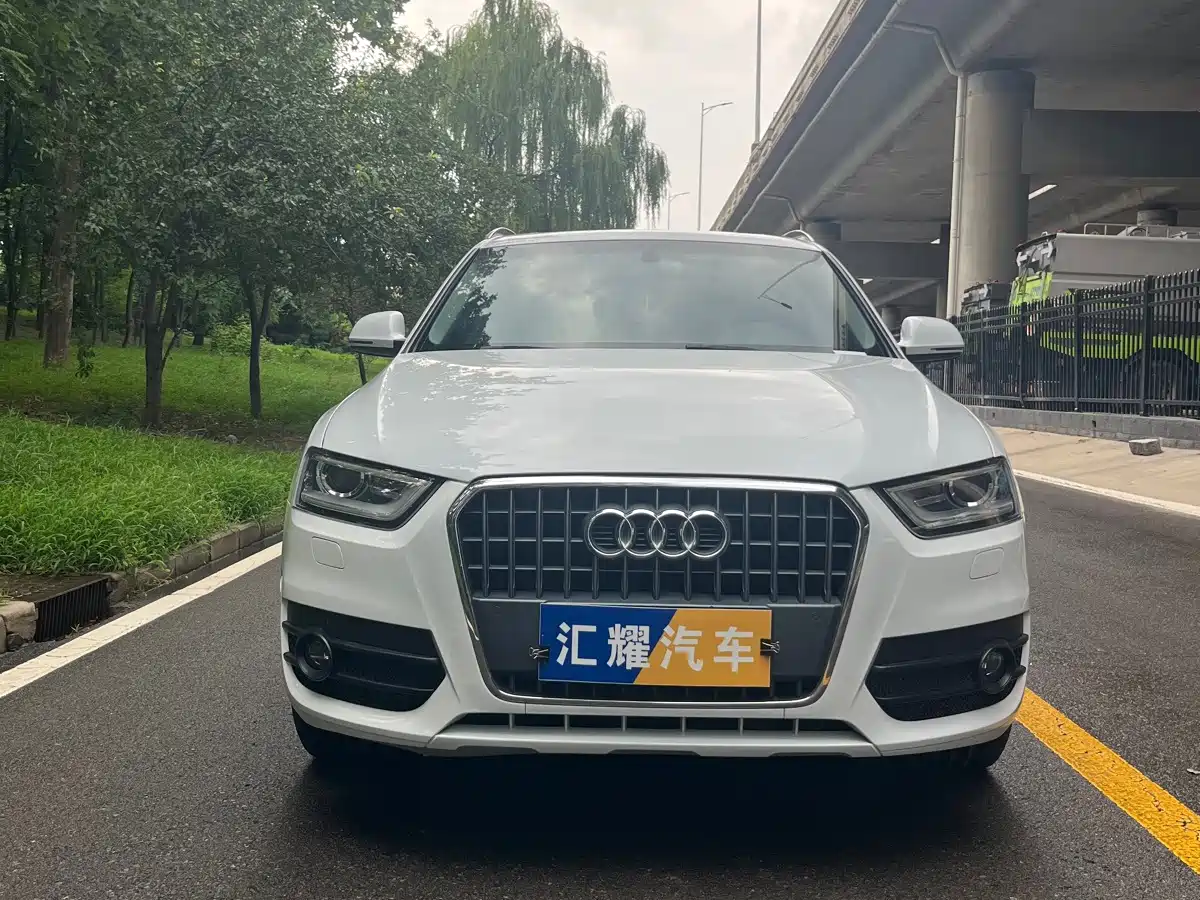 Audi Q3 2014 2015 35 TFSI Comfort