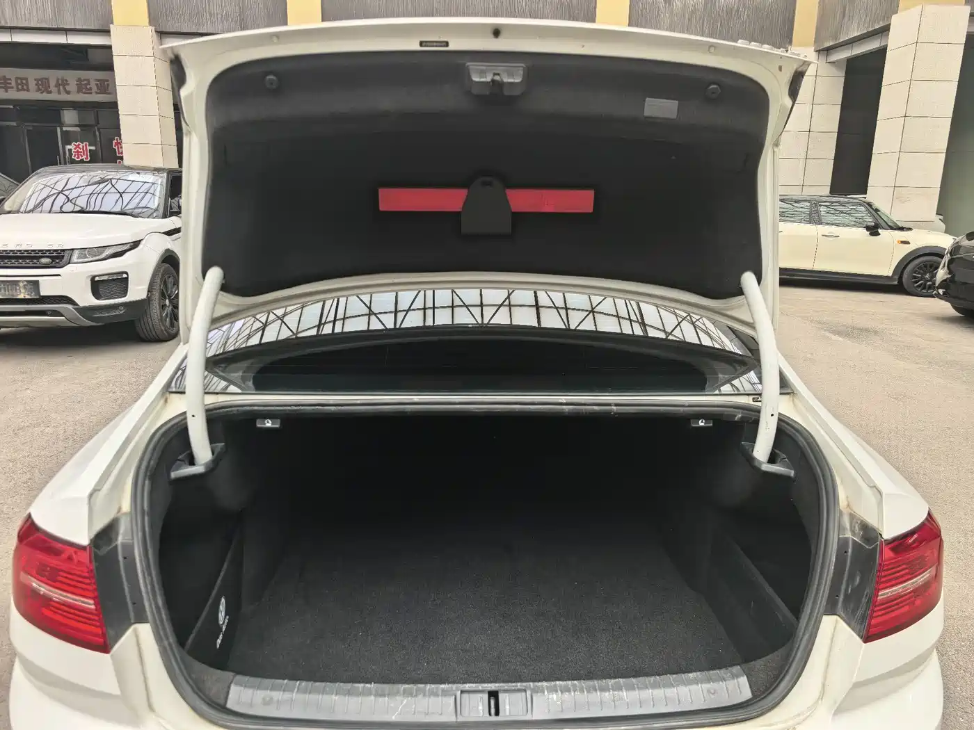 Volkswagen Magotan 2017 330TSI DSG Leading фото 12