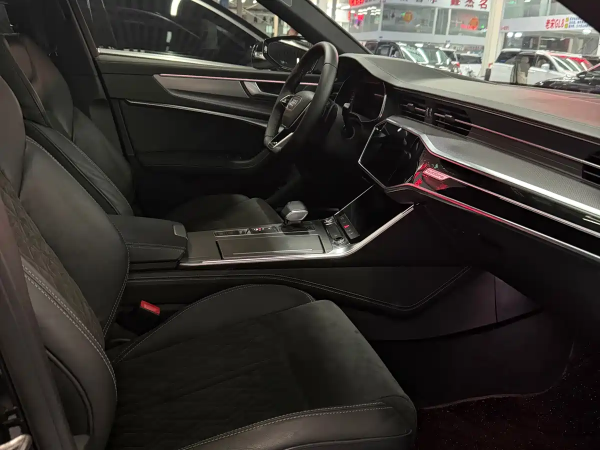 Audi A6L 2020 55 TFSI quattro Exclusive Dynamic фото 7