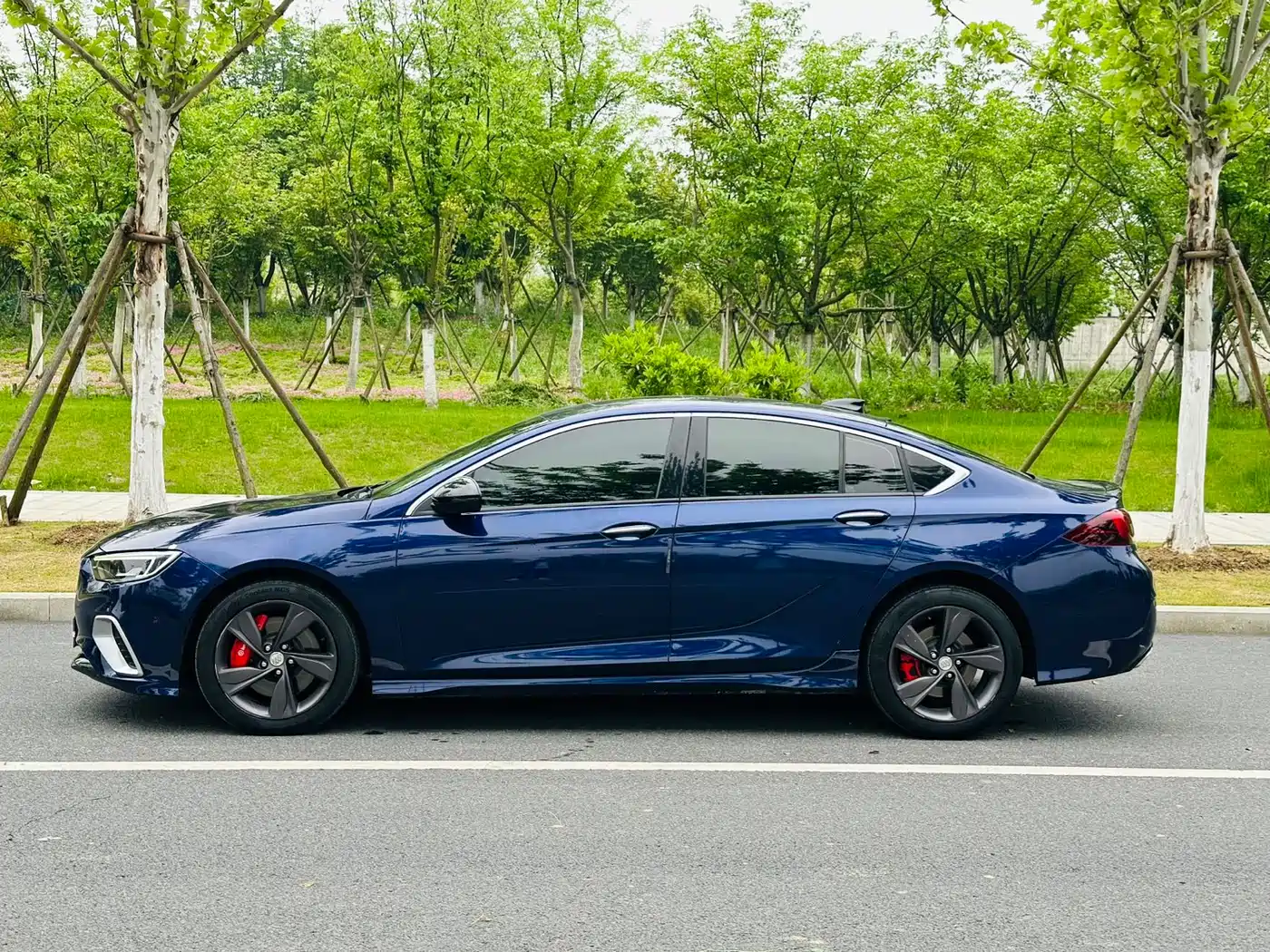 Buick Regal 2019 GS 28T Premium China VI фото 4