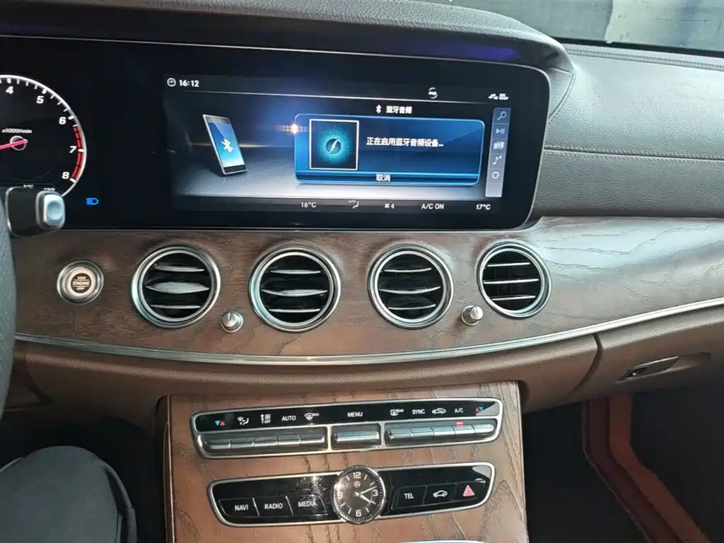 Mercedes-Benz E-Class 2018 Facelift E 200 L фото 13
