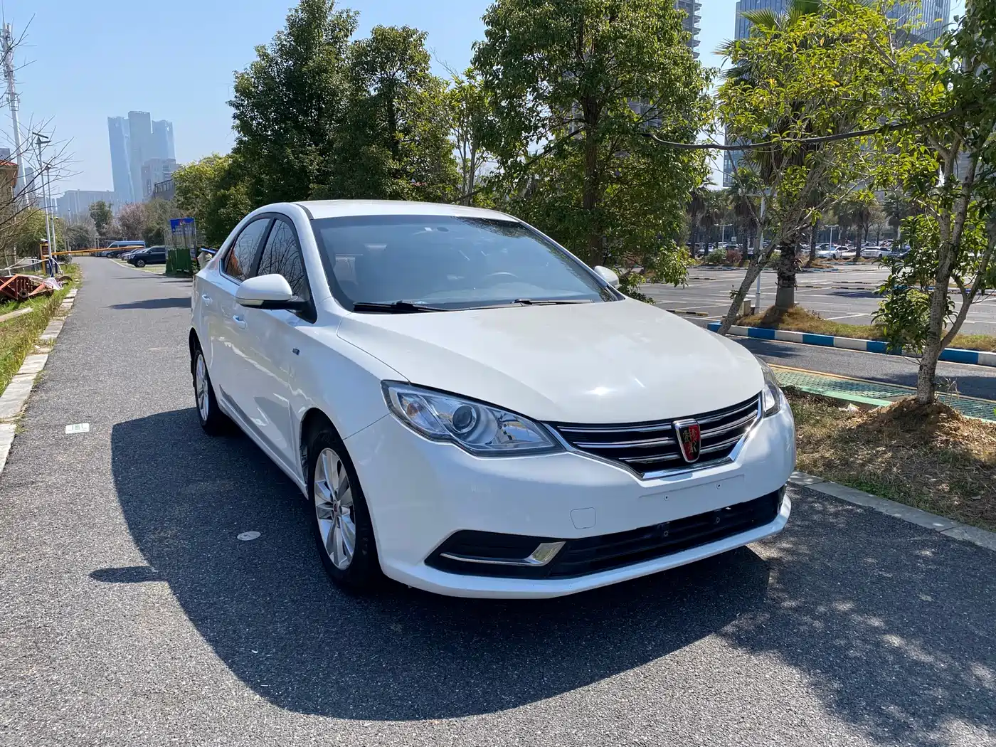 Photo 3 - Roewe 360