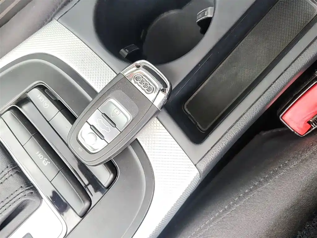 Audi A4L 2016 30 TFSI Collector's Edition Automatic Comfort фото 9