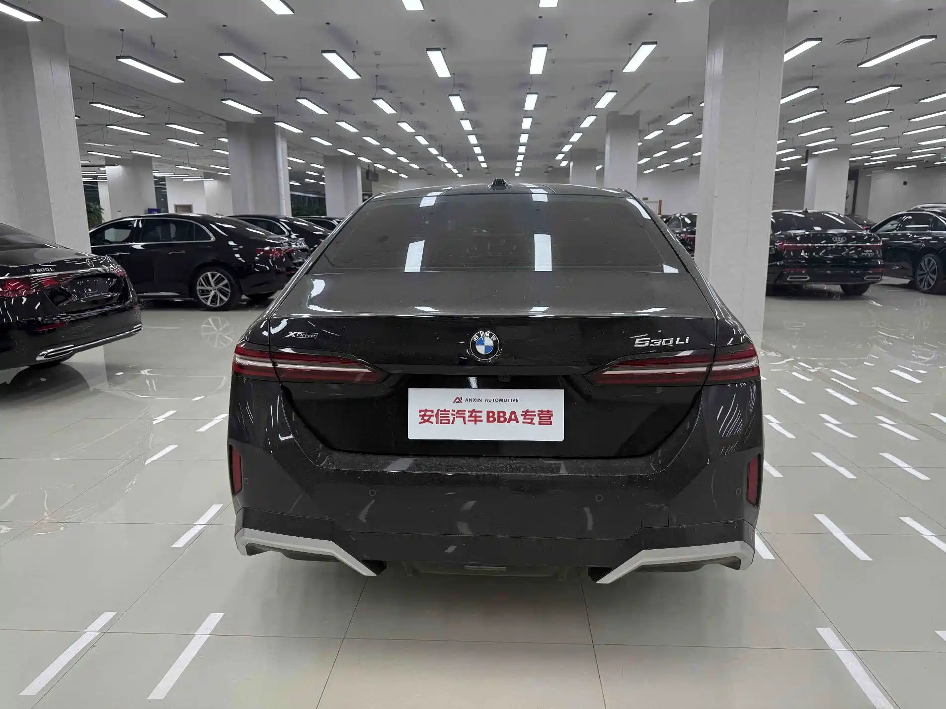 Photo 6 - BMW 5 Series