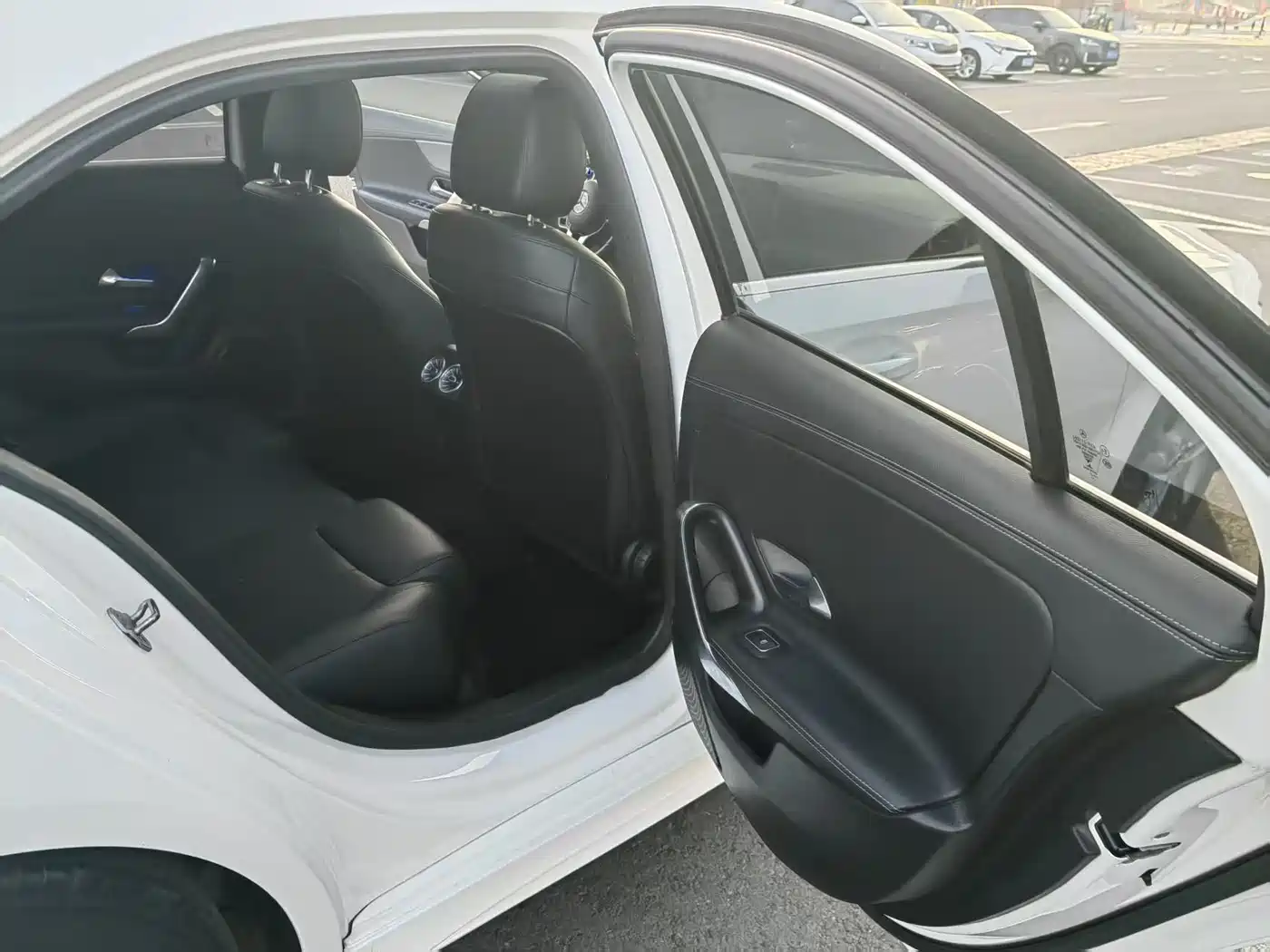 Mercedes-Benz A-Class 2021 A 180 L Sports Sedan фото 16
