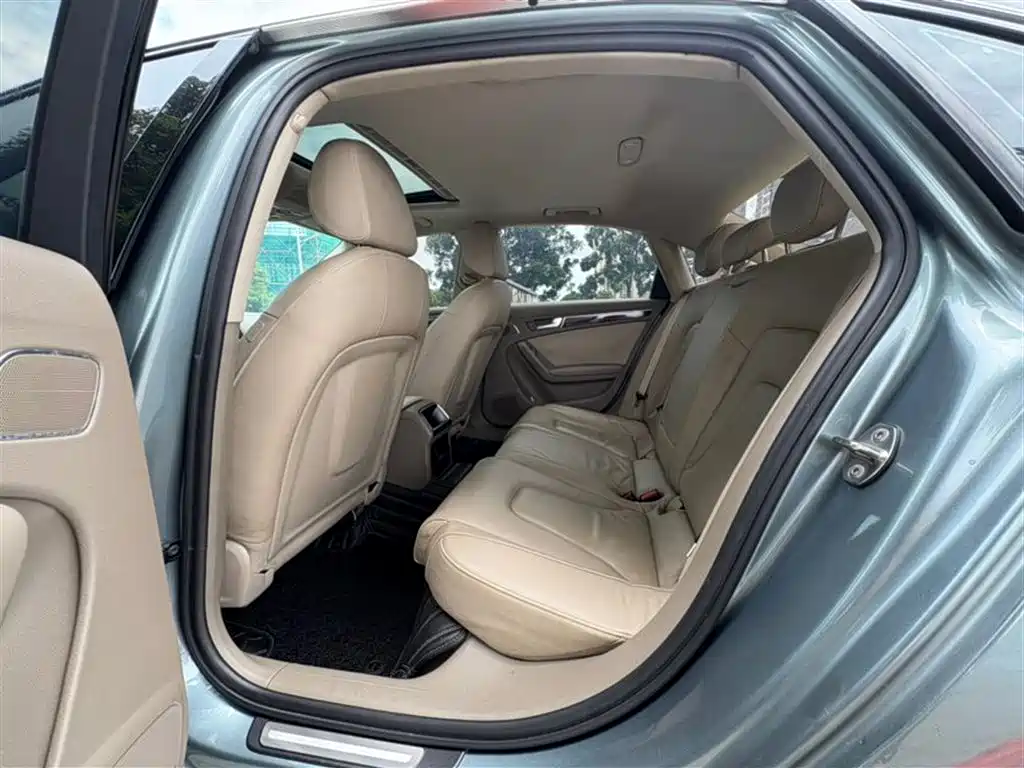 Audi A4L 2011 2.0 TFSI Luxury фото 6