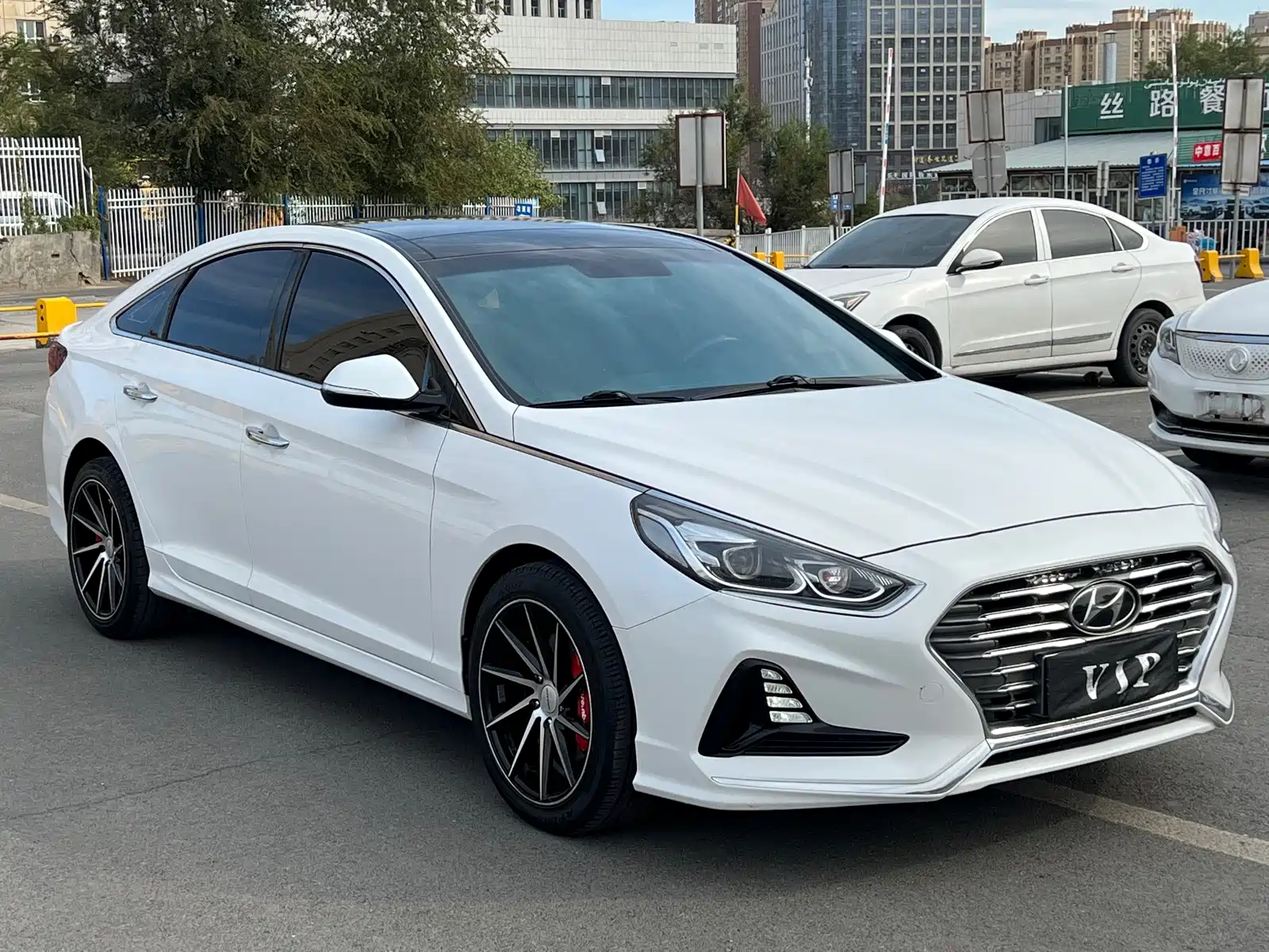 صورة 3 - Hyundai Sonata