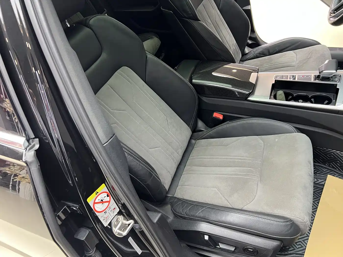 Audi A6L 2019 40 TFSI Luxury Dynamic фото 12