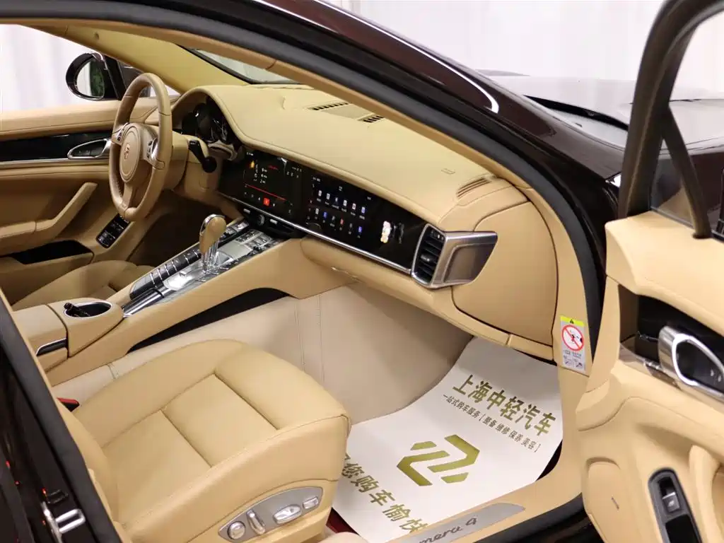 Porsche Panamera 2014 Panamera 4 3.0T фото 19