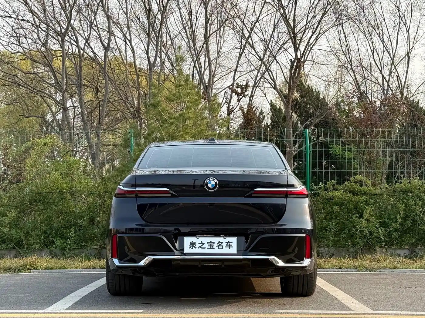 BMW 7 Series 2023 740Li Exclusive M Sport Package фото 25