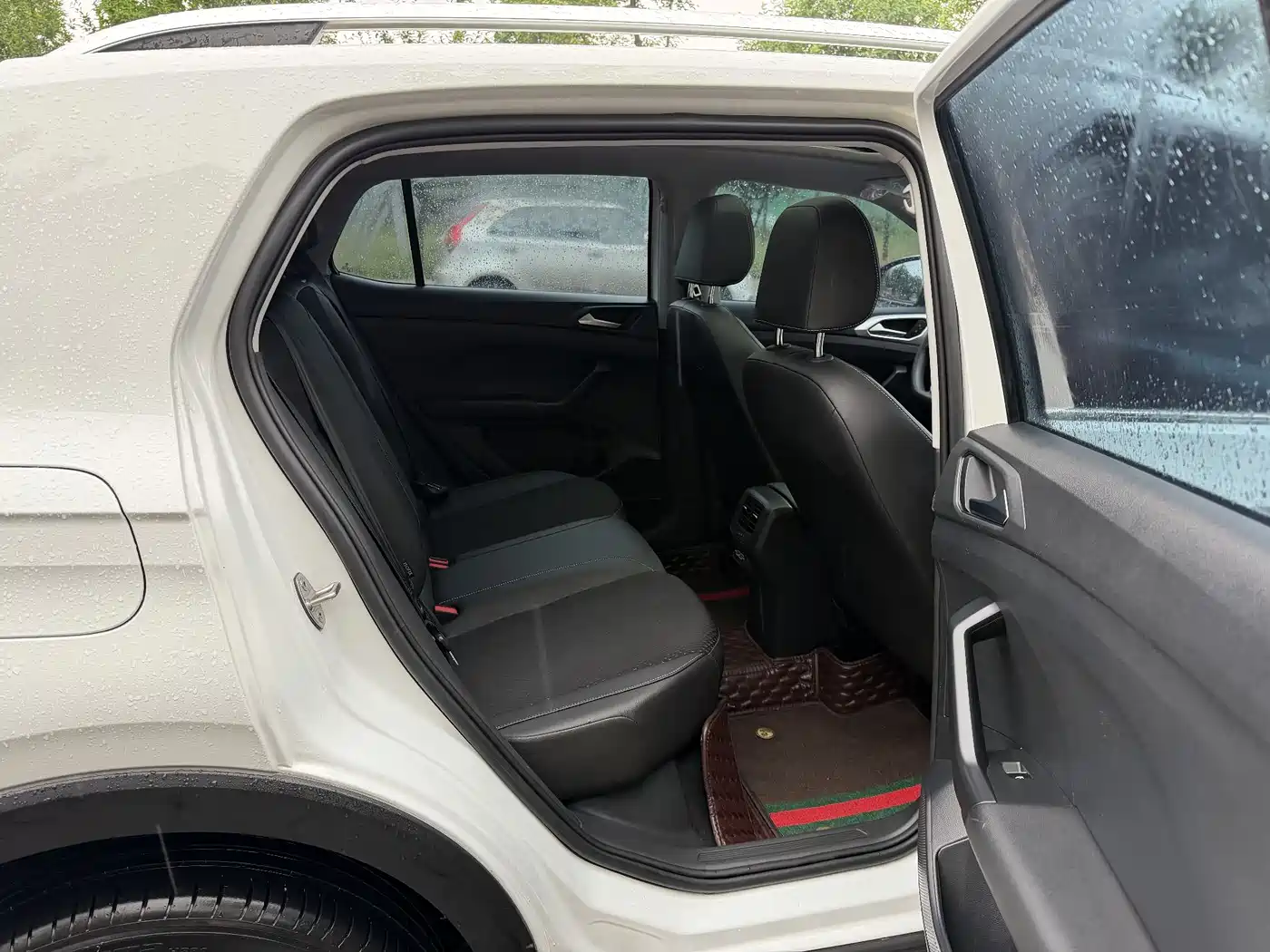 Volkswagen Tanying 2021 1.5L Automatic 30th Anniversary Edition фото 12