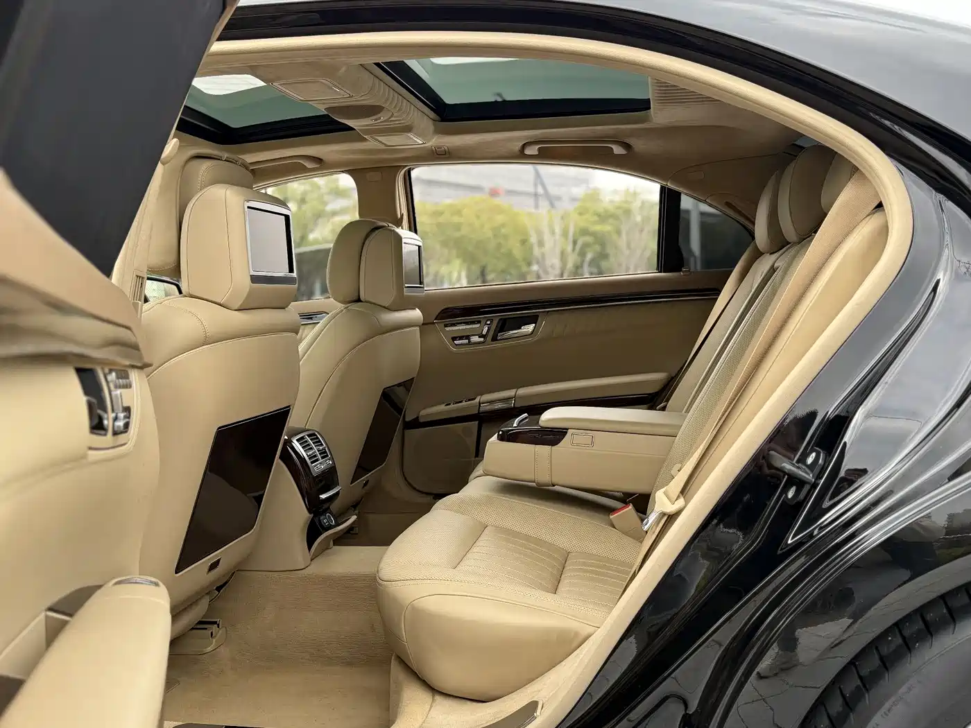 Mercedes-Benz S-Class 2010 2010 S 600 L