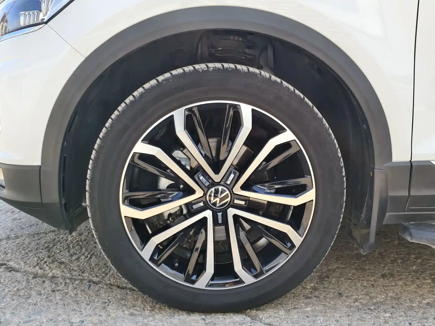 VOLKSWAGEN T ROC EXPLORING SONGS