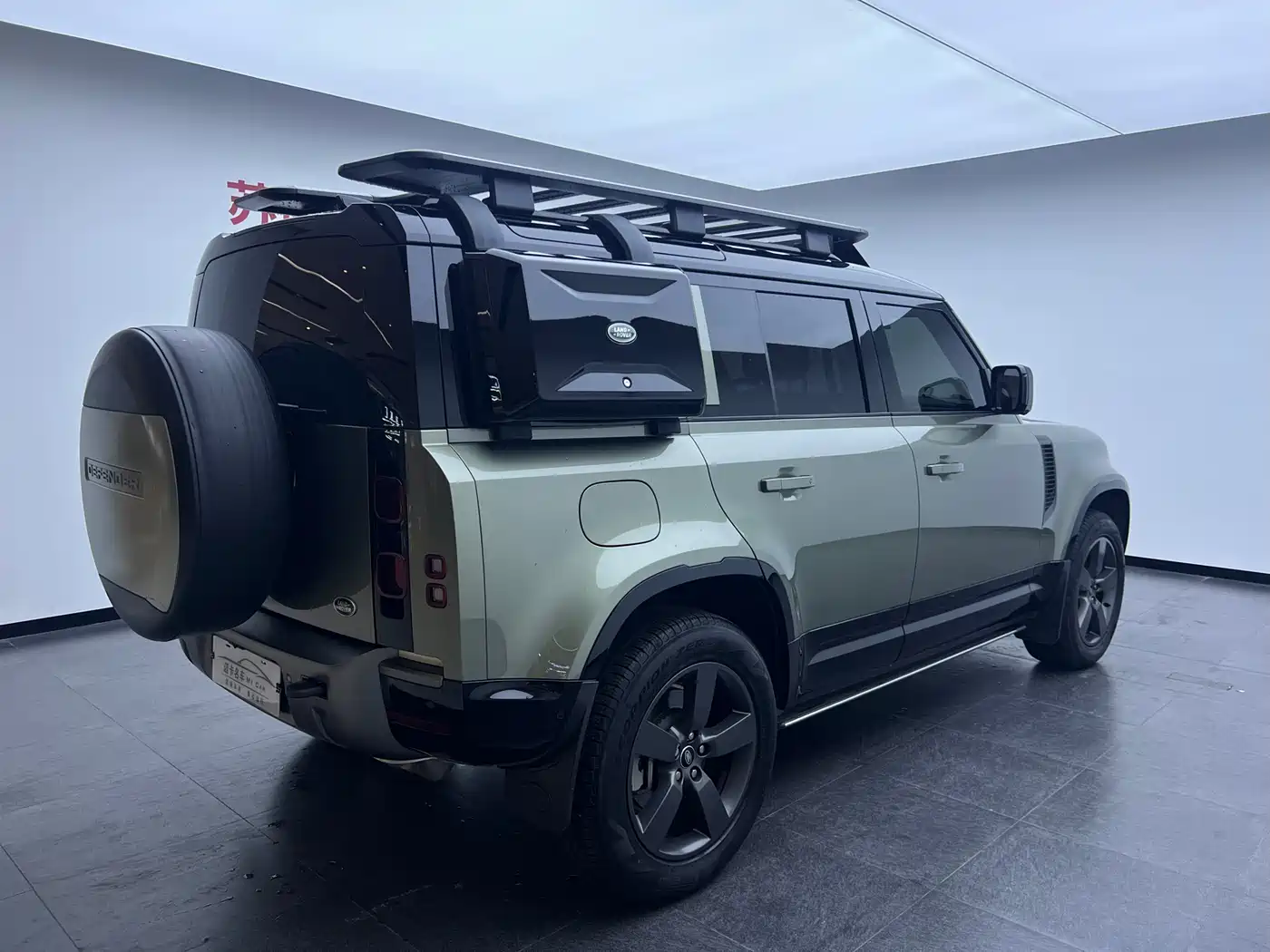 Land Rover Defender 2022 110 P400 X-DYNAMIC HSE фото 13