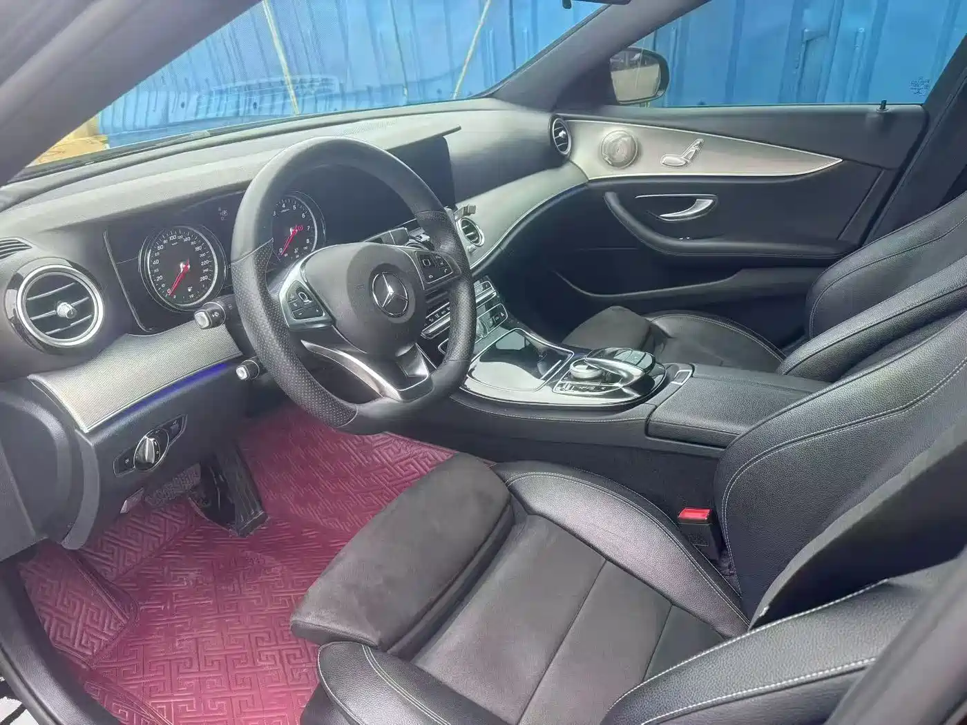 MERCEDES-BENZ E CLASS