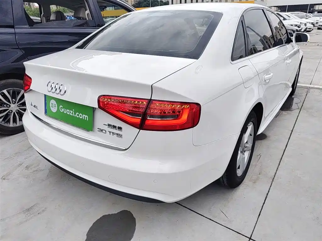 Audi A4L 2016 30 TFSI Collector's Edition Automatic Comfort фото 7