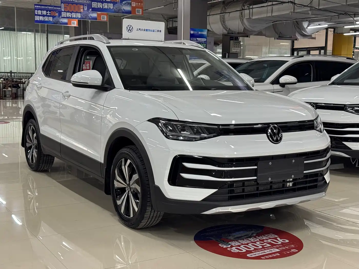 Volkswagen Tharu 2025 Model Rising Star 1.5L Advance Edition фото 3